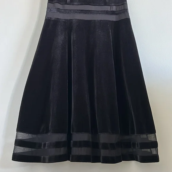 Calvin Klein, Black Velvet Dress, Size 4 - Picture 3 of 8